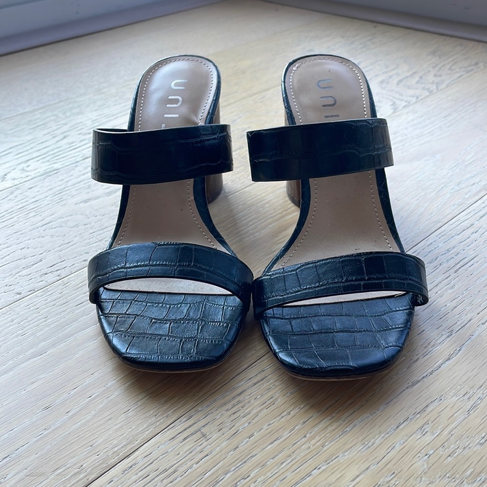 Only worn twice! Unisa black block heel mule size 6